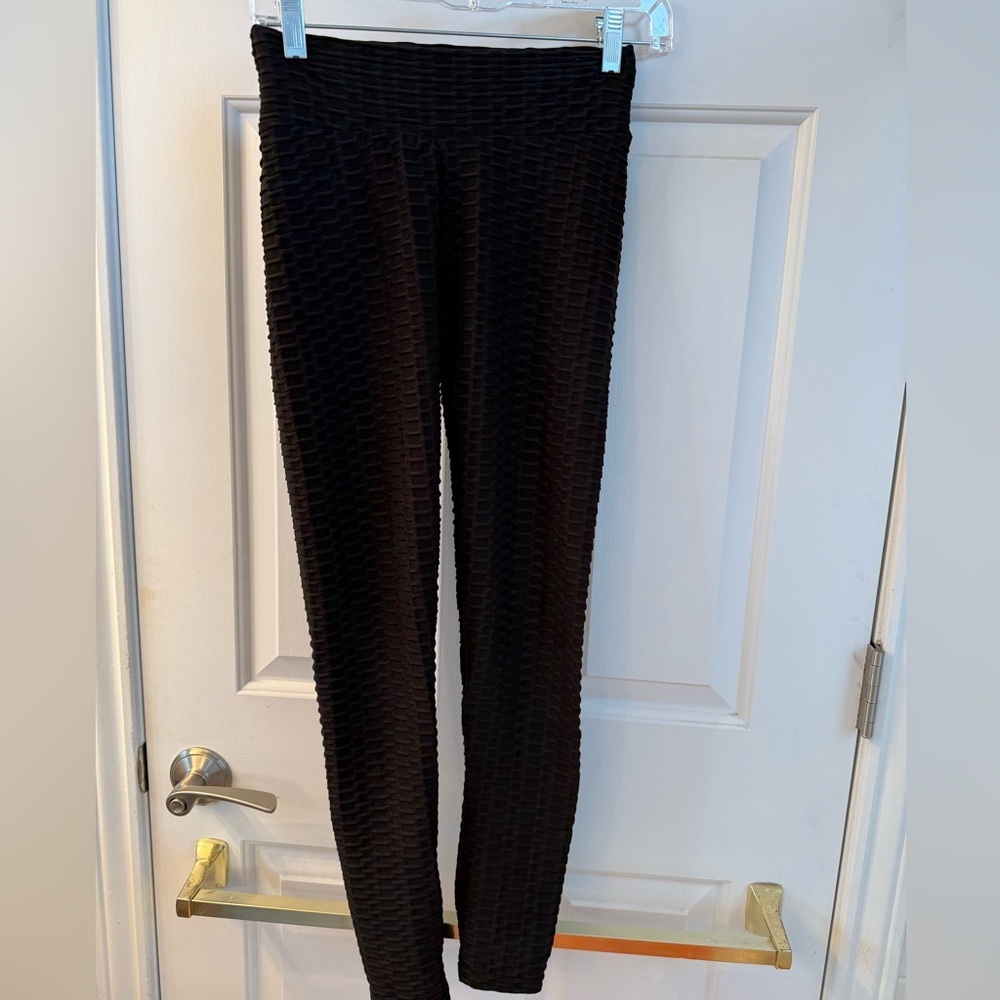 Black Textured Leggings